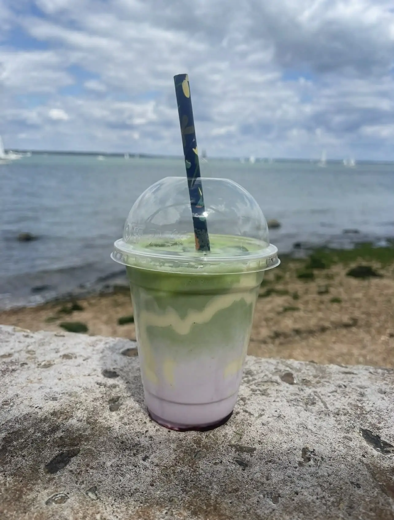Bluberry & White Chocolate Iced Matcha